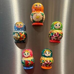 5 Russian Matreshka Nesting Doll Magnets Set